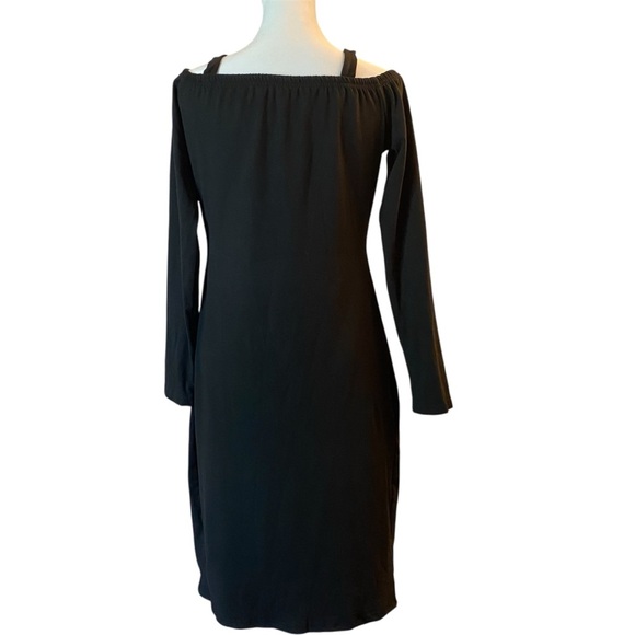 Elegant Black Off-Shoulder Tunic - Picture 4 of 5